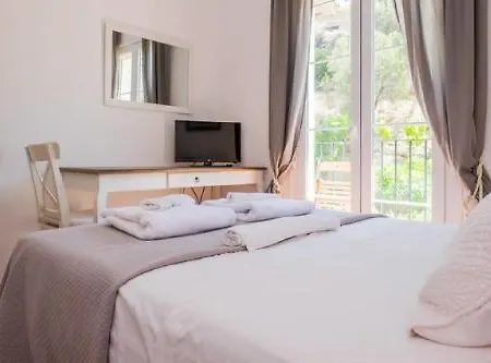 At In Malaga & Solo Travellers Отель типа 