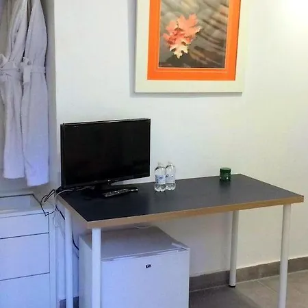 At In Malaga & Solo Travellers Frühstückspension 4*