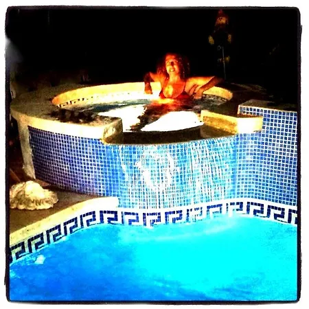 At In Malaga & Solo Travellers 4* Rincon de la Victoria