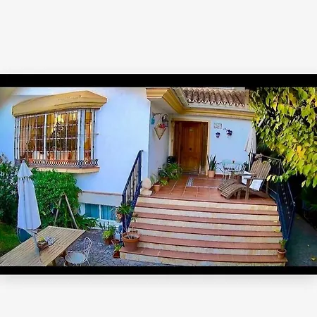 Frühstückspension At In Malaga & Solo Travellers 4*