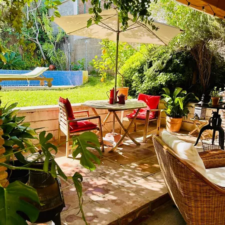 At In Malaga & Solo Travellers Frühstückspension 4*
