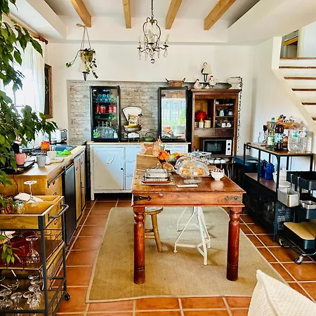 At In Malaga & Solo Travellers Bed & Breakfast 4*