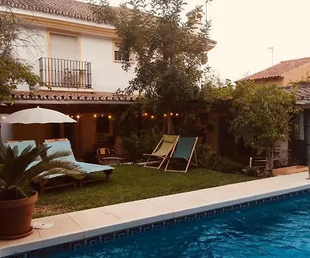 At In Malaga & Solo Travellers 4*