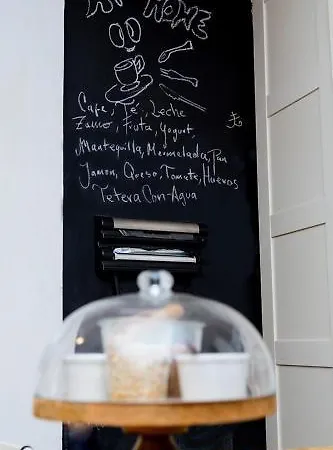 At In Malaga & Solo Travellers Bed & Breakfast 4*