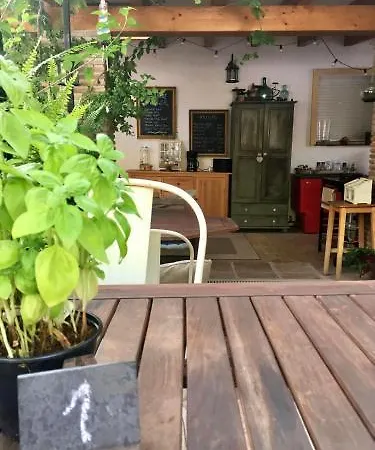 At In Malaga & Solo Travellers 4*