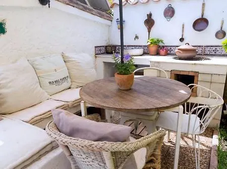 At In Malaga & Solo Travellers Bed & Breakfast