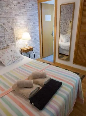 At In Malaga & Solo Travellers Couette-café Rincón de la Victoria