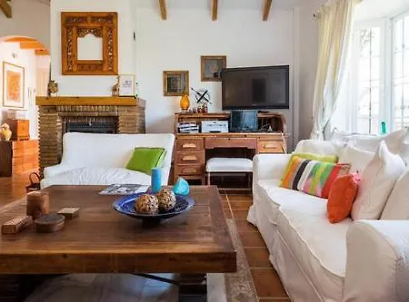 At In Malaga & Solo Travellers Couette-café 4*