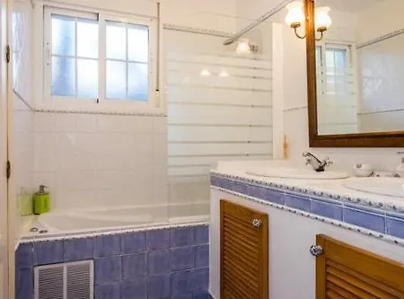 Bed & Breakfast At In Malaga & Solo Travellers