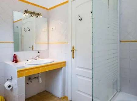 Bed & Breakfast At In Malaga & Solo Travellers 4*
